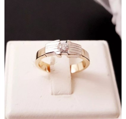 Ring ~ Gouden handgemaakt 14 karaats bicolor ring met diamant 