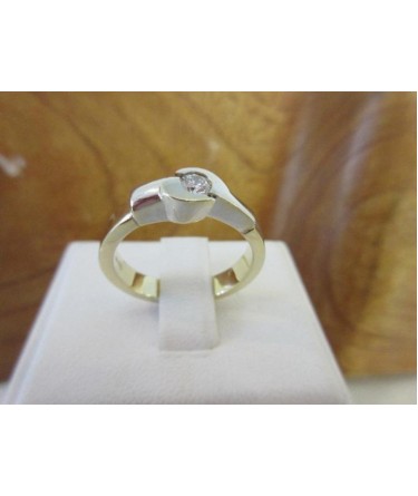 Ring ~ Gouden 14 karaats Bicolor wit- & geelgouden Ring met diamant (0.17 Crt VS)